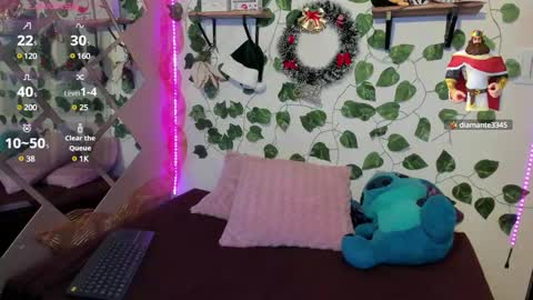 Snapshot of megan_xoxo1 chatting on 12.12.24 Megan online show from 12.12.24