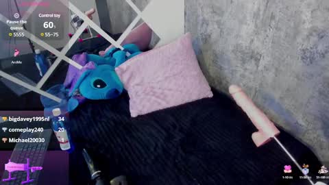 Snapshot of megan_xoxo1 chatting on 03.11.25 Megan online show from 03.11.25