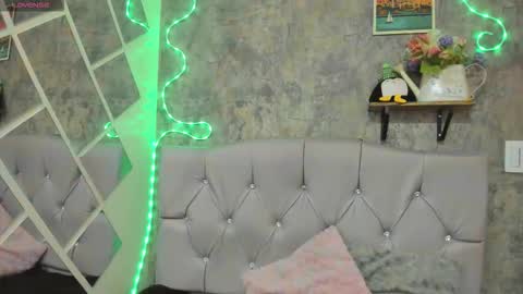 Snapshot of megan_xoxo1 chatting on 09.10.25 Megan online show from 09.10.25