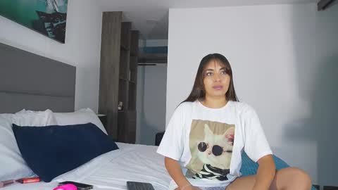 Snapshot of megann__sweet chatting on 09.12.25 Mara online show from 09.12.25