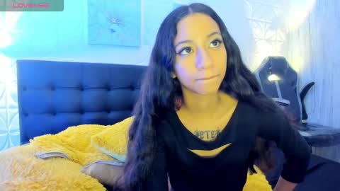 Snapshot of megannbabby chatting on 10.01.25 online show from 10.01.25