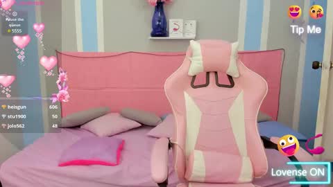 Snapshot of meganqueen2 chatting on 02.03.25 Megan Queen online show from 02.03.25