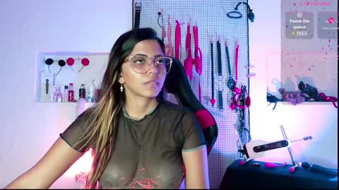 Snapshot of meggan_greey chatting on 01.17.25 Your best slave online show from 01.17.25