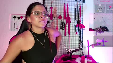 Snapshot of meggan_greey chatting on 02.09.25 Your best slave online show from 02.09.25