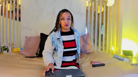Snapshot of melaniegh_ chatting on 09.09.25 Melanie  online show from 09.09.25