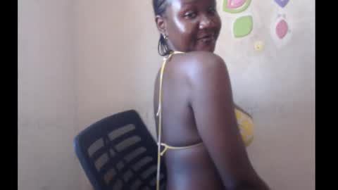 Snapshot of melanin_coco chatting on 09.17.25 Bene online show from 09.17.25
