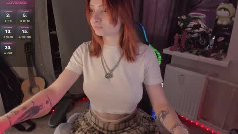 Snapshot of melante_s chatting on 09.10.25 Ash online show from 09.10.25