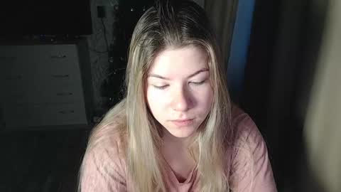 Snapshot of melissa__ray chatting on 12.24.24 Melissa Ray online show from 12.24.24