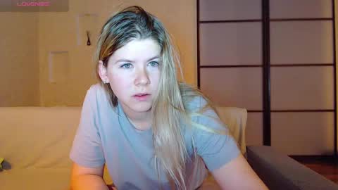 Snapshot of melissa__ray chatting on 12.24.24 Melissa Ray online show from 12.24.24