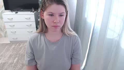 Snapshot of melissa__ray chatting on 01.23.25 Melissa Ray online show from 01.23.25