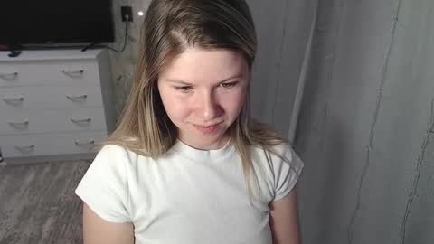 Snapshot of melissa__ray chatting on 02.07.25 Melissa Ray online show from 02.07.25