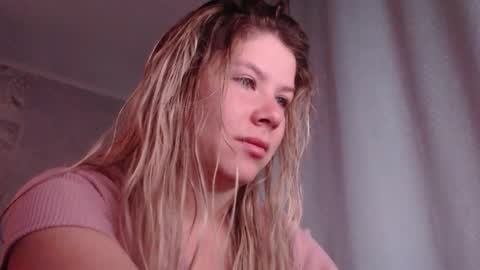 Snapshot of melissa__ray chatting on 09.14.25 Melissa Ray online show from 09.14.25