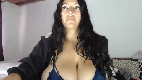 Snapshot of melissa_sexytits chatting on 01.02.25 Lau online show from 01.02.25