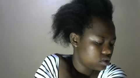 Snapshot of mellcy chatting on 12.24.24 mell online show from 12.24.24