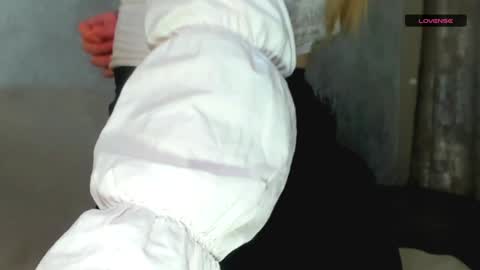 Snapshot of melmooon chatting on 12.18.24 MelMooon online show from 12.18.24