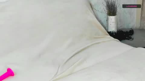 Snapshot of melmooon chatting on 12.19.24 MelMooon online show from 12.19.24