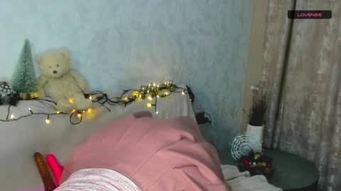 Snapshot of melmooon chatting on 01.02.25 MelMooon online show from 01.02.25