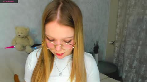 Snapshot of melmooon chatting on 01.17.25 MelMooon online show from 01.17.25