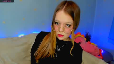 Snapshot of melmooon chatting on 02.21.25 MelMooon online show from 02.21.25