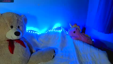 Snapshot of melmooon chatting on 02.26.25 MelMooon online show from 02.26.25