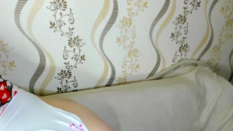 Snapshot of melmooon chatting on 10.24.25 MelMooon online show from 10.24.25