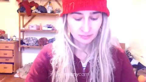 Snapshot of memorningdew chatting on 01.07.25 Yummygirl online show from 01.07.25