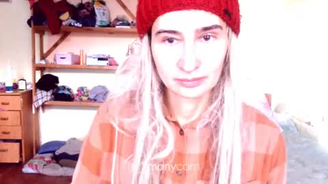 Snapshot of memorningdew chatting on 01.09.25 Yummygirl online show from 01.09.25