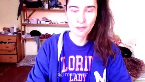 Snapshot of memorningdew chatting on 11.02.25 Yummygirl online show from 11.02.25