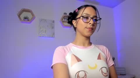 Snapshot of mencia_sharmaa chatting on 09.09.25 Menca of your love online show from 09.09.25