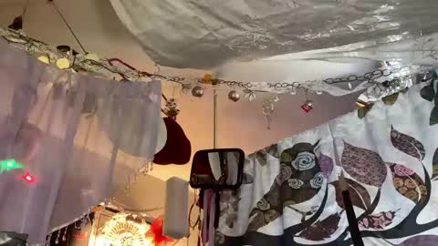 Snapshot of merelyalover chatting on 03.07.25 gurlnips online show from 03.07.25