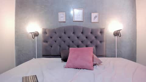 Snapshot of meridalane chatting on 03.08.25 meridalane online show from 03.08.25