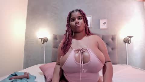 Snapshot of meridalane chatting on 03.11.25 meridalane online show from 03.11.25