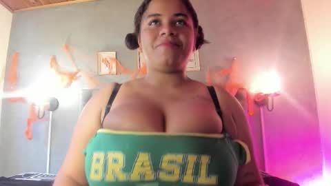 Snapshot of meridalane chatting on 10.14.25 meridalane online show from 10.14.25