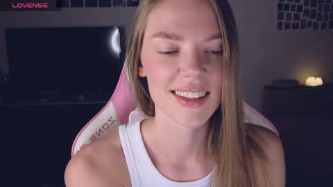 Snapshot of merry_dancers_ chatting on 12.26.24 Susan online show from 12.26.24