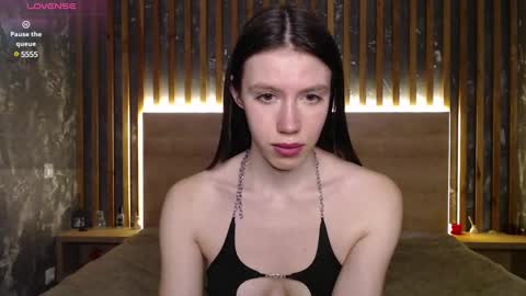 Snapshot of merry_sweets chatting on 02.22.25 Emilia online show from 02.22.25