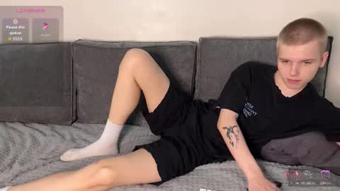 Snapshot of metratok chatting on 11.15.25 Arthur online show from 11.15.25