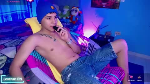 Snapshot of mexican_cum chatting on 09.24.25 Jhon online show from 09.24.25