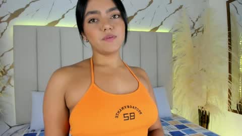 mia_greco_ online show from 09.19.25
