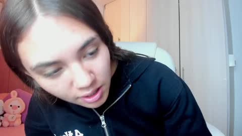 Snapshot of mia_nevaeh chatting on 01.25.25 Mia Nevaeh - follow me online show from 01.25.25