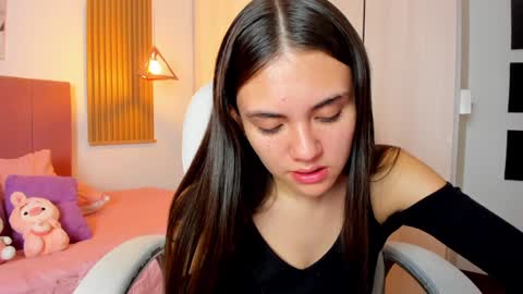 Snapshot of mia_nevaeh chatting on 02.06.25 Mia Nevaeh - follow me online show from 02.06.25