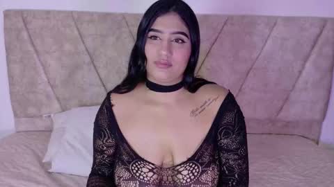 mia_parker25 online show from 09.25.25