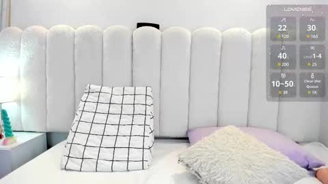 Snapshot of mia_rom chatting on 02.22.25 Mia online show from 02.22.25