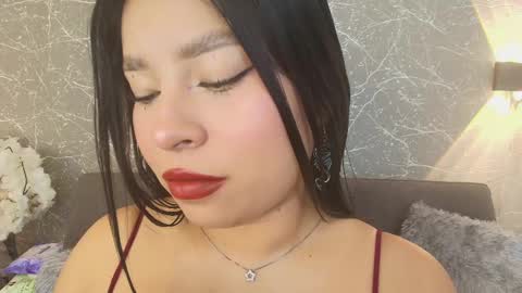 Snapshot of mia_roux13 chatting on 02.13.25 Mia Roux online show from 02.13.25