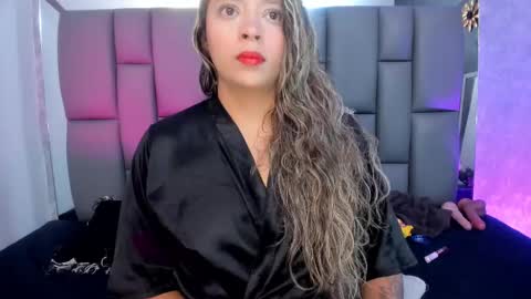 Mia online show from 03.03.25