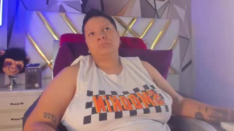 Snapshot of miacapucci1 chatting on 02.26.25 online show from 02.26.25