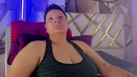 Snapshot of miacapucci1 chatting on 03.01.25 online show from 03.01.25