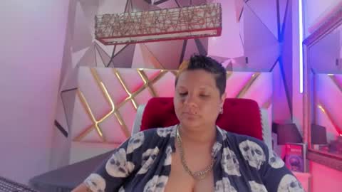 Snapshot of miacapucci1 chatting on 03.08.25 online show from 03.08.25