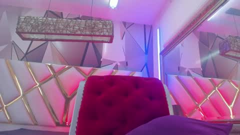 Snapshot of miacapucci1 chatting on 03.12.25 online show from 03.12.25