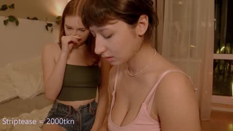 Snapshot of miafleur chatting on 02.07.25 Mia online show from 02.07.25