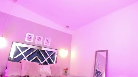 Snapshot of miakhalifa_7 chatting on 03.07.25 Mia Khalifa online show from 03.07.25
